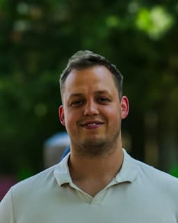 Jari van Bakel, founder, development bij Vindbaar.ai
